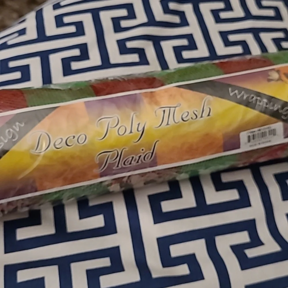 Deco Poly Mesh Roll And Burlap Ribbon Roll Both New